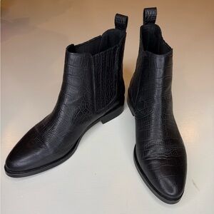Vince Camuto boots